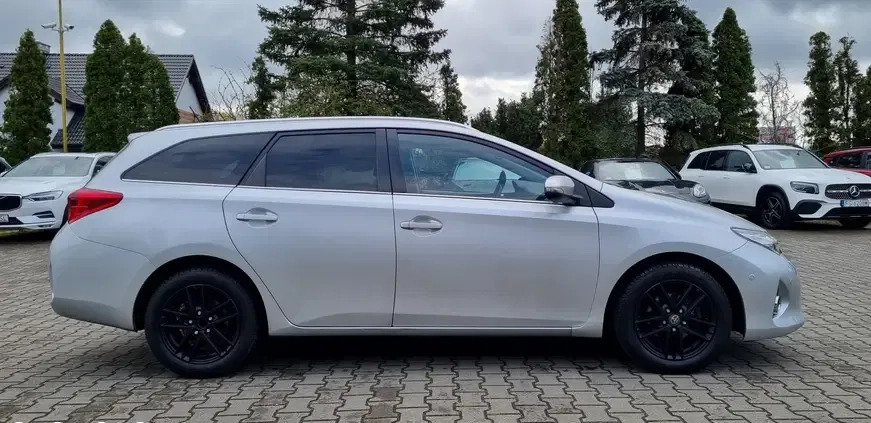 Toyota Auris cena 37900 przebieg: 219000, rok produkcji 2015 z Świebodzin małe 277